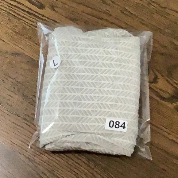 Merona Gray And Cream 3/4 Length Sleeve Women’s Cardigan Size Large - Picture 5 of 5